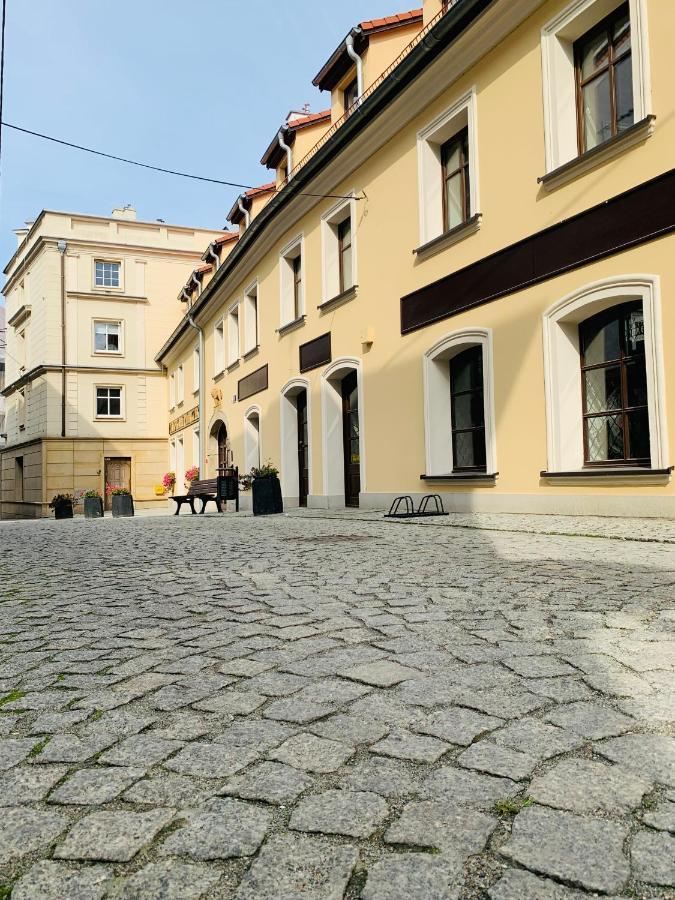 Apartament Pietrowy W Centrum Klodzka Z Darmowym Parkingiem Kłodzko Exterior foto